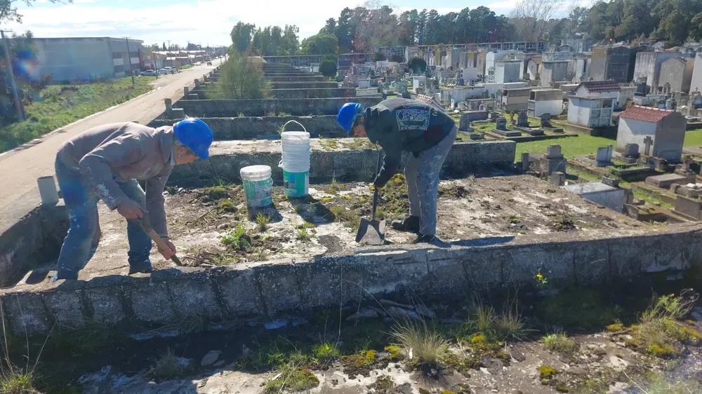10-09-FOTO-trabajos-Cementerio
