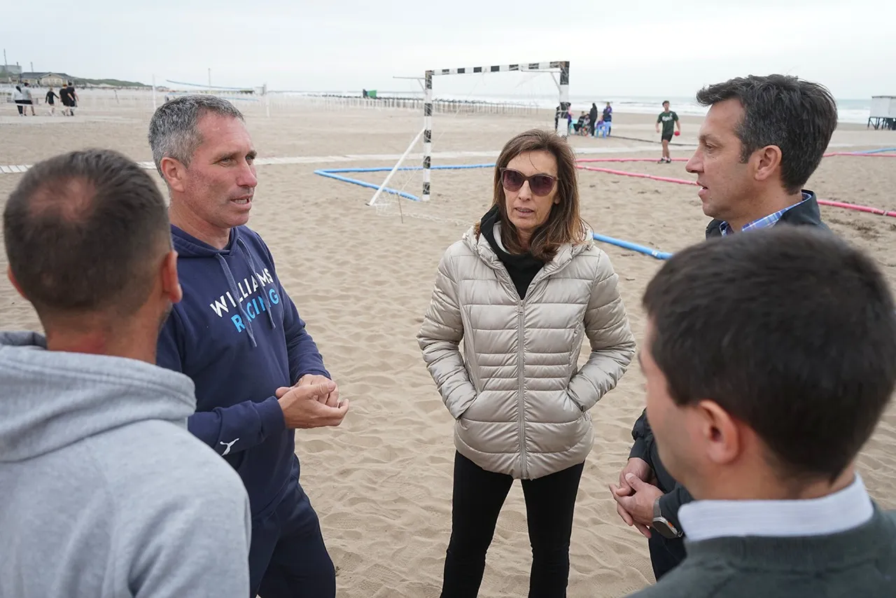 20-11-FOTO-Rojas-inspectores-EF