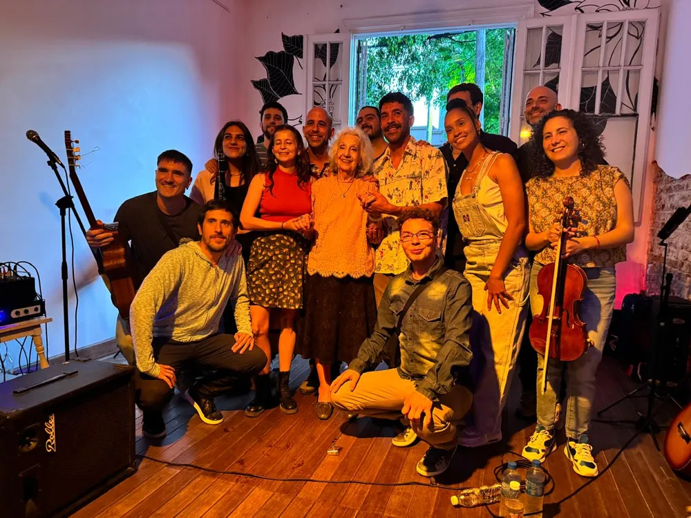 482c300a-74a8-4b7b-84d1-548180ac0b4a