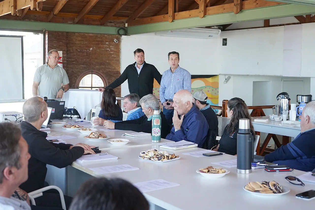 30-10-FOTO-reunion-INTA-Turismo2