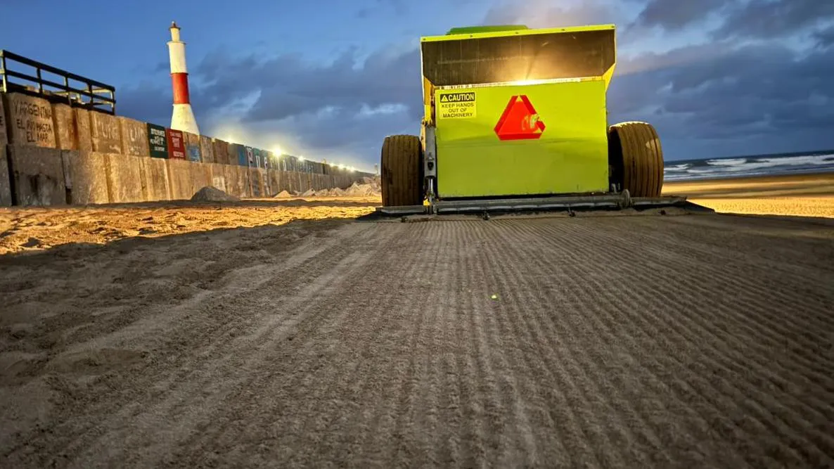 04-02-FOTO-limpieza-de-playas-febrero1